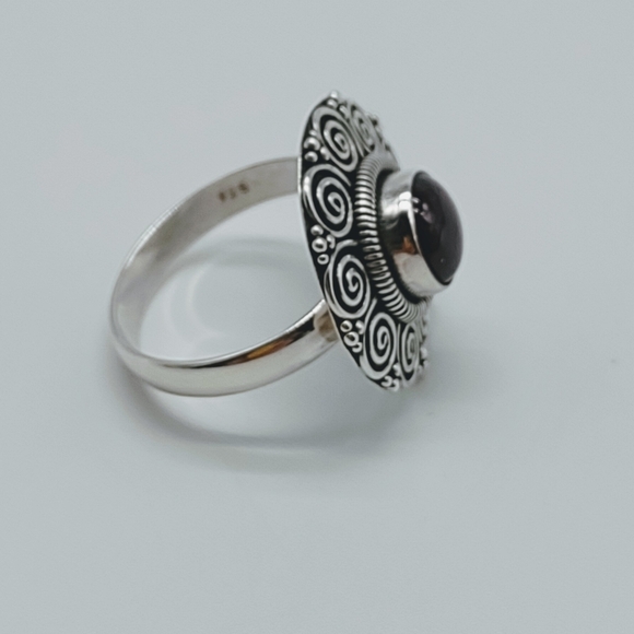 Vintage Sterling Silver Red Garnet Cocktail Ring - Picture 7 of 11